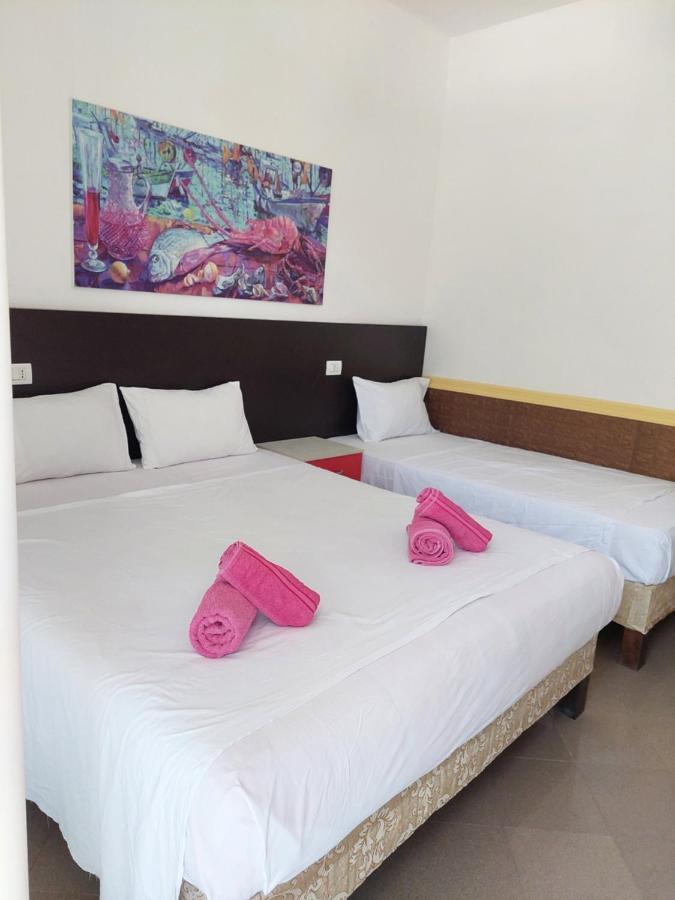 Hotel Nacional Durres Bagian luar foto