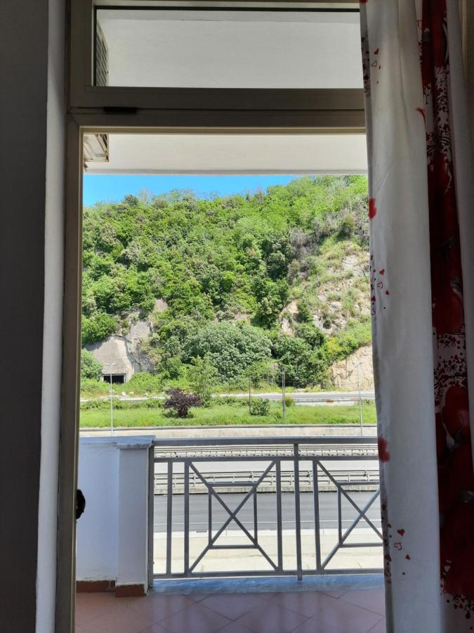 Hotel Nacional Durres Bagian luar foto