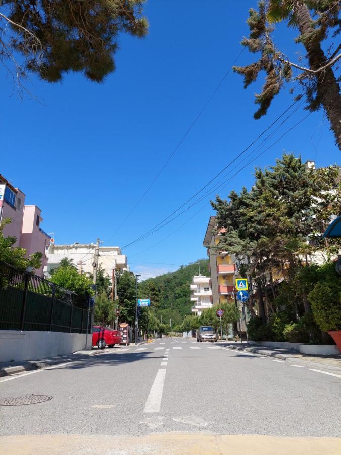 Hotel Nacional Durres Bagian luar foto
