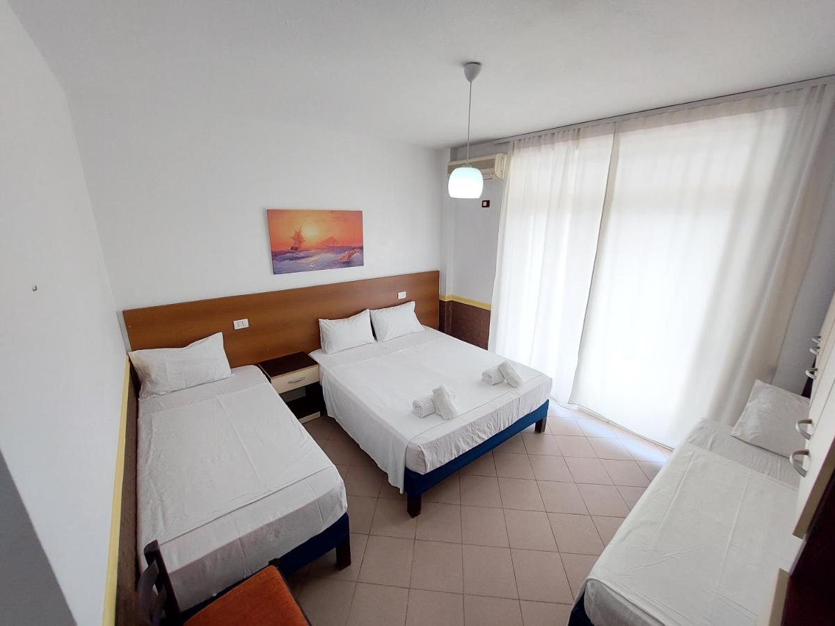 Hotel Nacional Durres Bagian luar foto