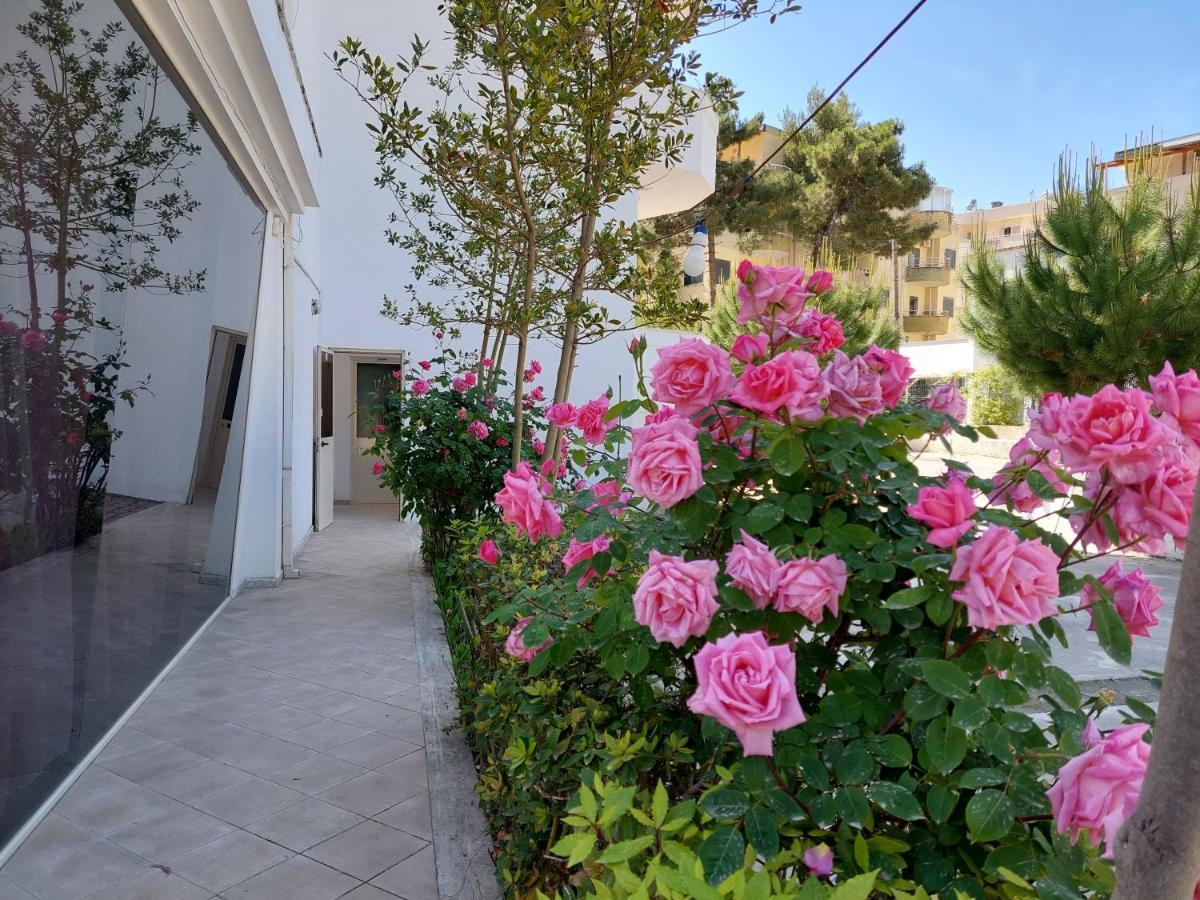 Hotel Nacional Durres Bagian luar foto