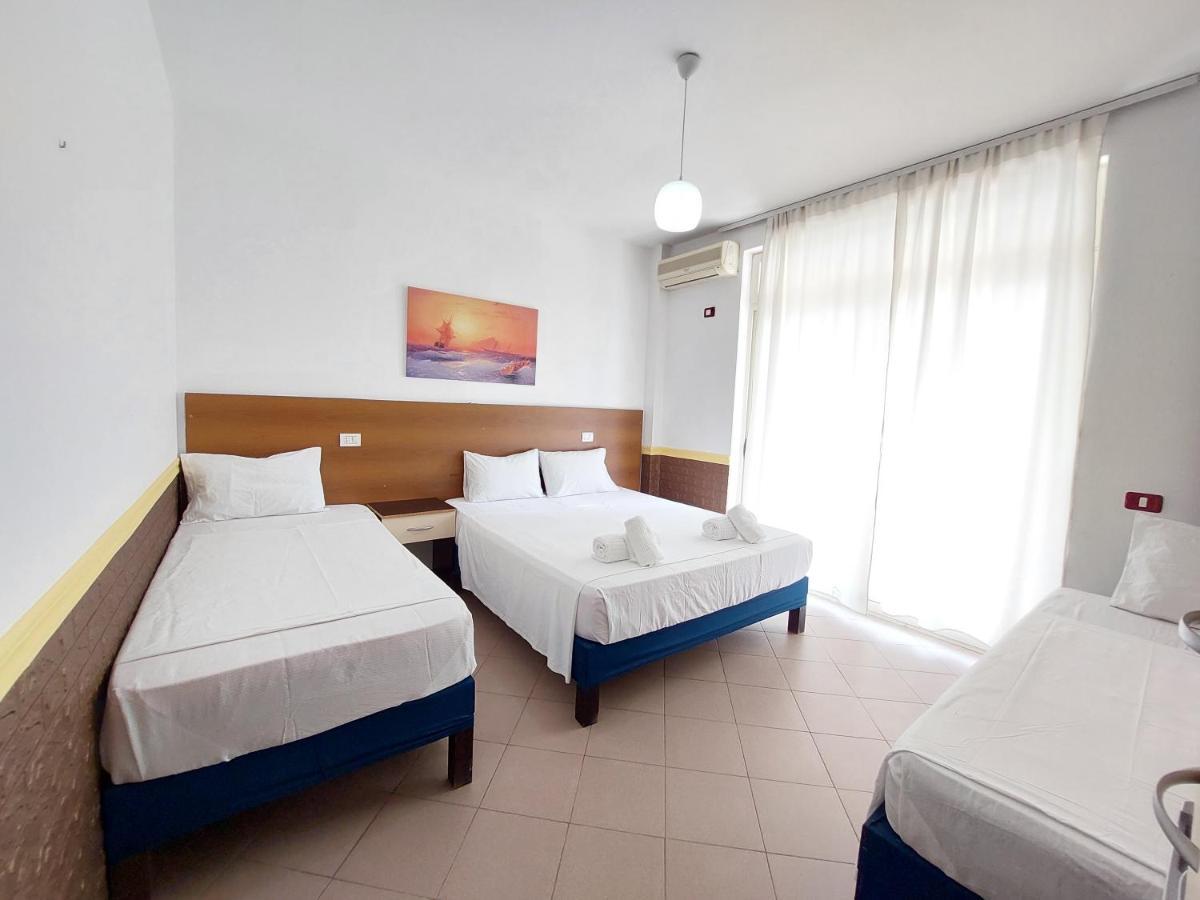 Hotel Nacional Durres Bagian luar foto