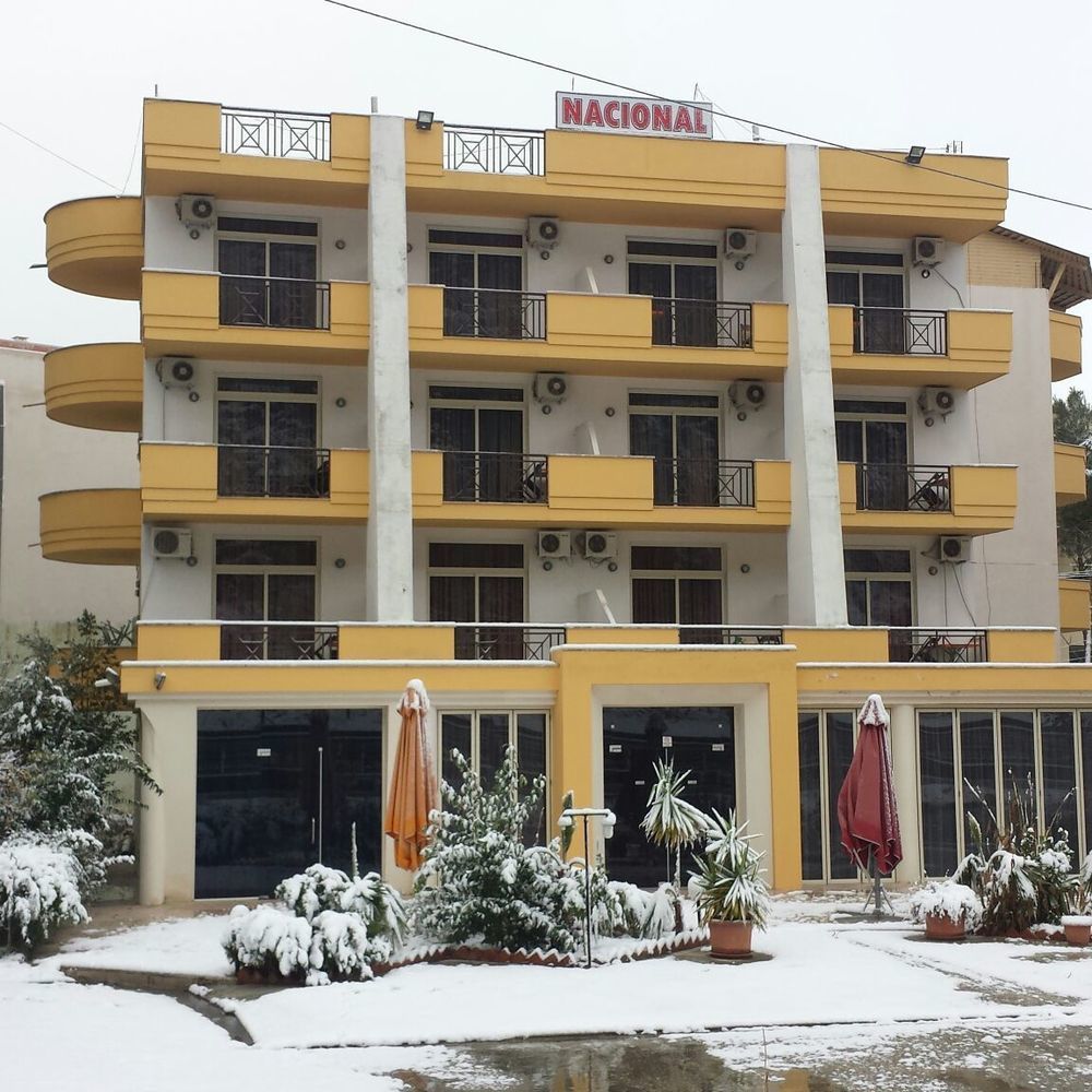 Hotel Nacional Durres Bagian luar foto
